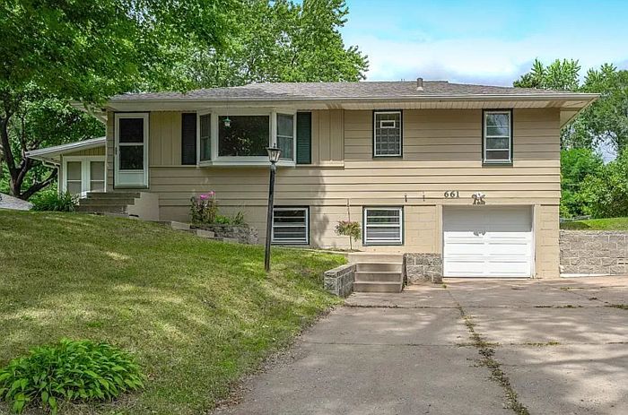 1st image of 661 Belmont Ln W