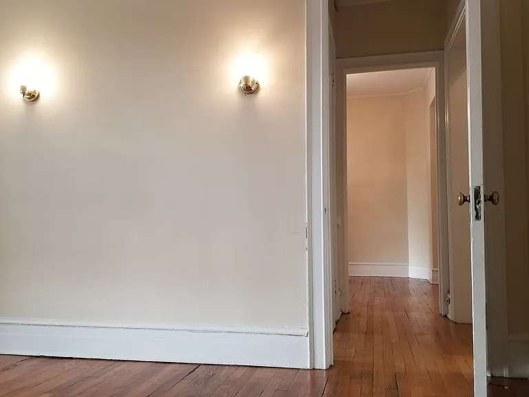 St. James Court Historic Apartments — Photo 14