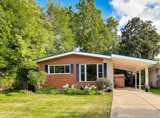 3827 White Cloud Dr, Skokie, IL 60076
