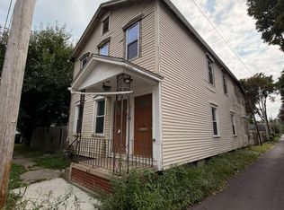 14 122nd St APT 1, Troy, NY 12182