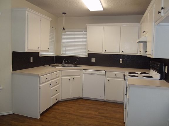 4th image of 8007 Red Springs Ave