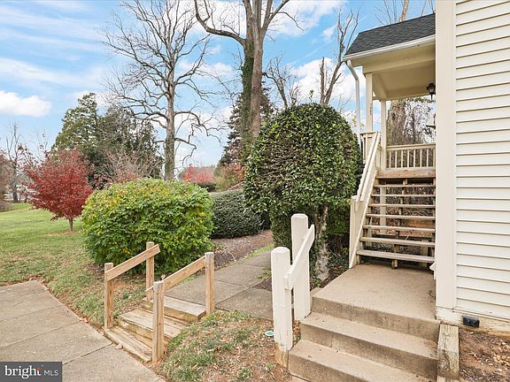 5th image of 708 Cedar Crest Dr #B
