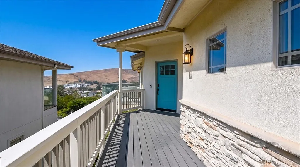 4 bed, 2941 sqft, $11,800 — Photo 4