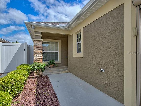 4th image of 619 Avecilla Dr
