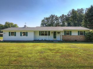 7505 S Youngman Rd, Greenville, MI 48838