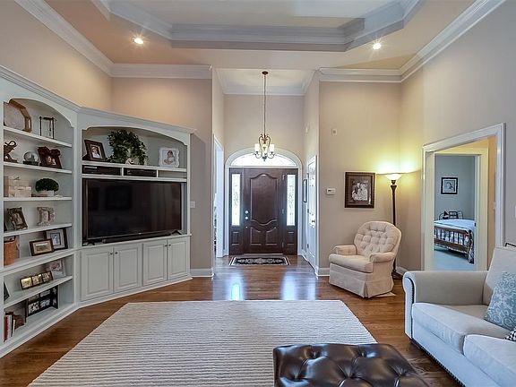 3rd image of 512 Amster Woods Dr