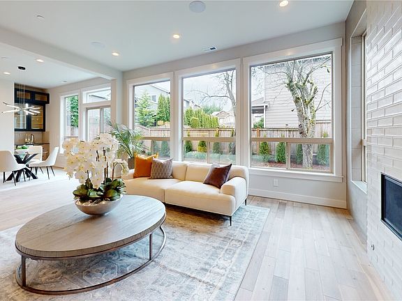 4th image of 15810 NE 51st Street