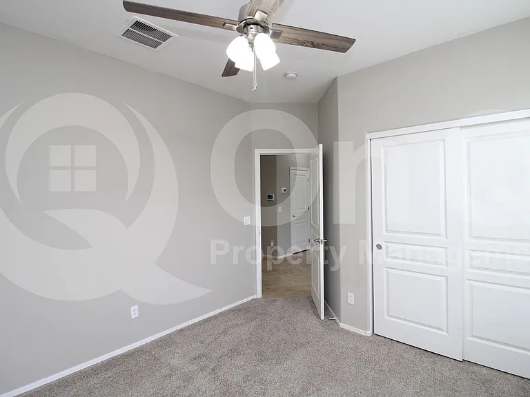 35916 W Catalonia Dr — Photo 15