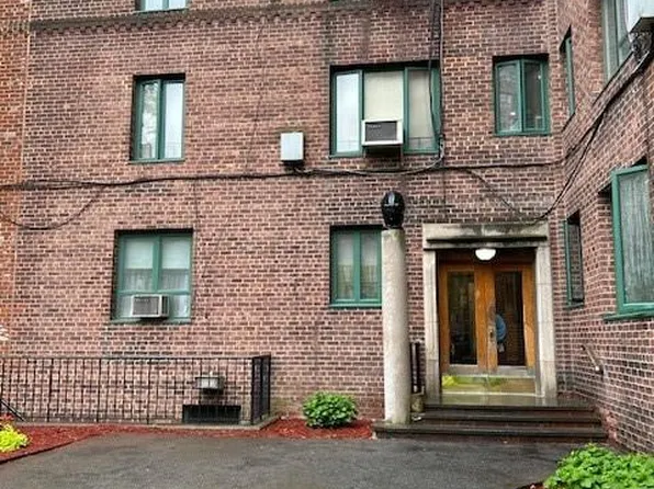 34 Metropolitan Oval #7C, Bronx, NY 10462