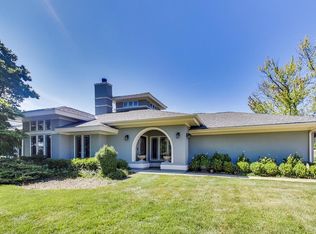 5556 S Quincy St, Hinsdale, IL 60521