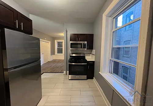 647 Bergen Ave Photo 1