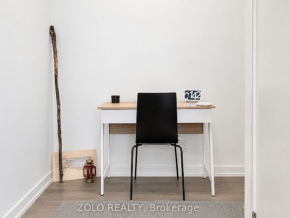 5th image of 8 Beverley Glen Blvd #121