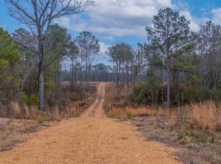 272 Shadow Wood Ln, Wetumpka, AL 36092