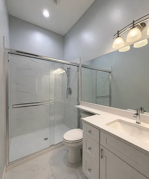 1101 W Granville Ave #101 — Photo 5