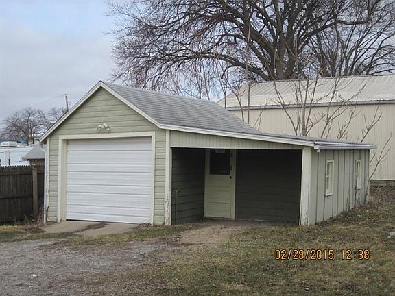 5th image of 807 1st Ave W