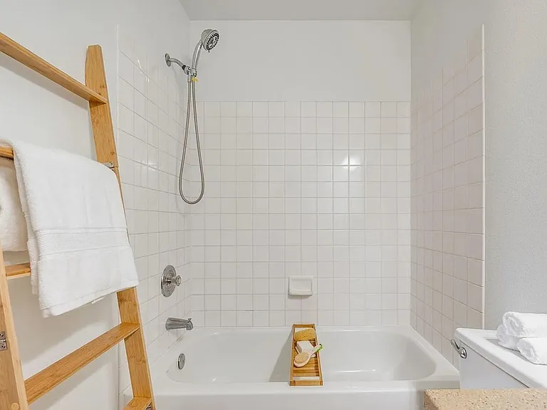 10332 53rd Ave NE — Photo 18