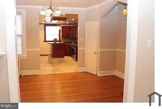 5220 Euclid St — Photo 5