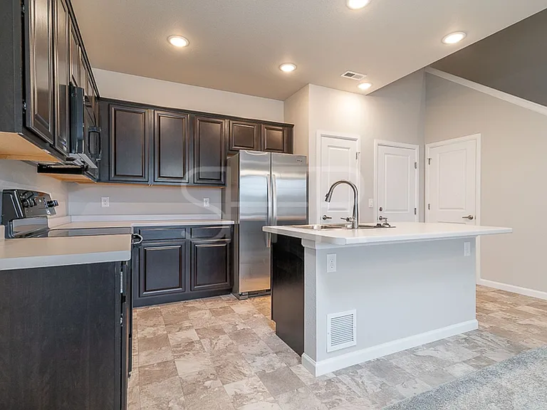 5361 Mountain Vista Hts — Photo 4