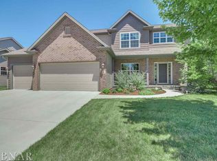 6 Bailey Ct, Bloomington, IL 61704