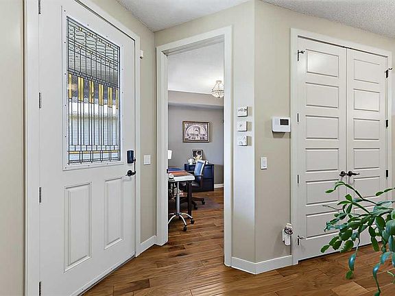 3rd image of 1906 S High Park Cir NW