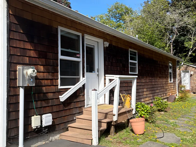 639 N Laurel St — Photo 17