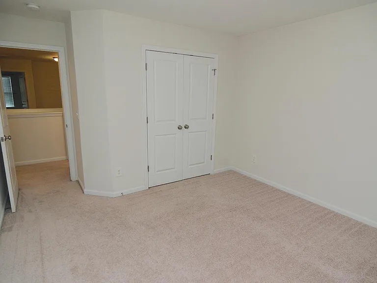 194 Bonhomme Cir — Photo 25