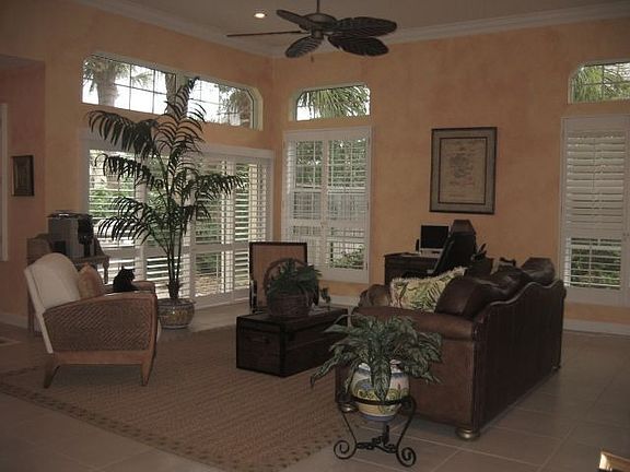 2nd image of 1836 E Sandpointe Ln