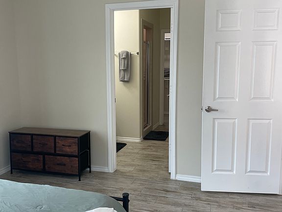 2nd image of 4904 N Hiawatha Dr #2