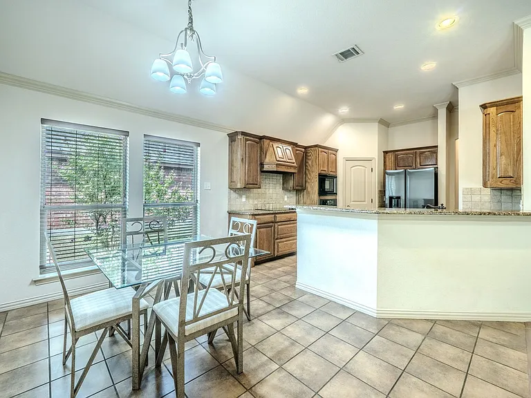109 Chateau Dr — Photo 12