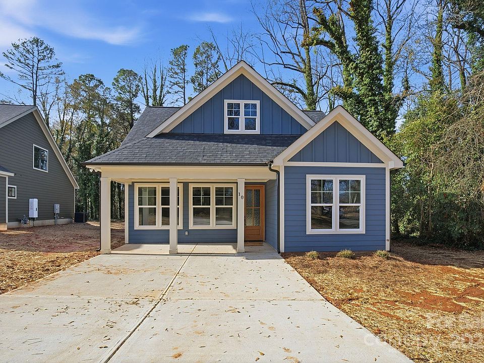 1st image of 10 Barnes Dr