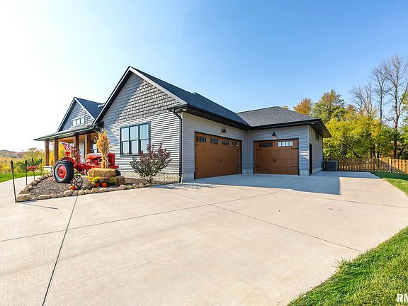 3rd image of 11460 93rd Avenue Ct