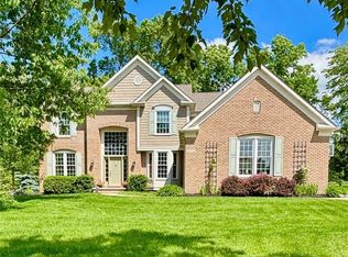 19598 E Kerry Pl, Strongsville, OH