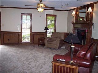 4th image of 757 Royal Forest Dr