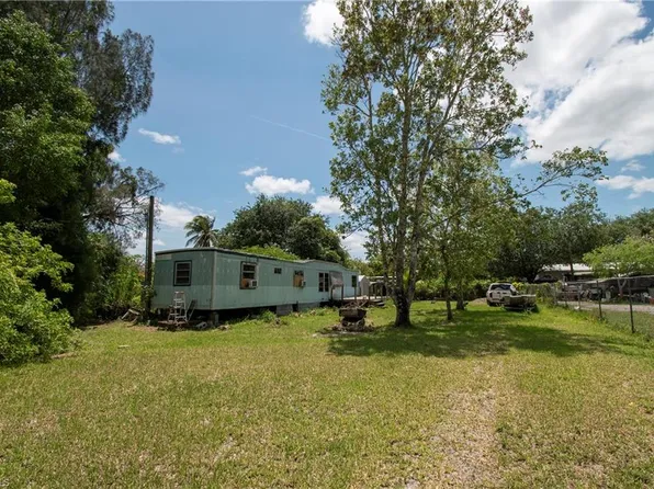 214 Turnstile DR, CHOKOLOSKEE, FL 34137