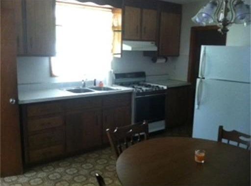 2nd image of 323 Main St