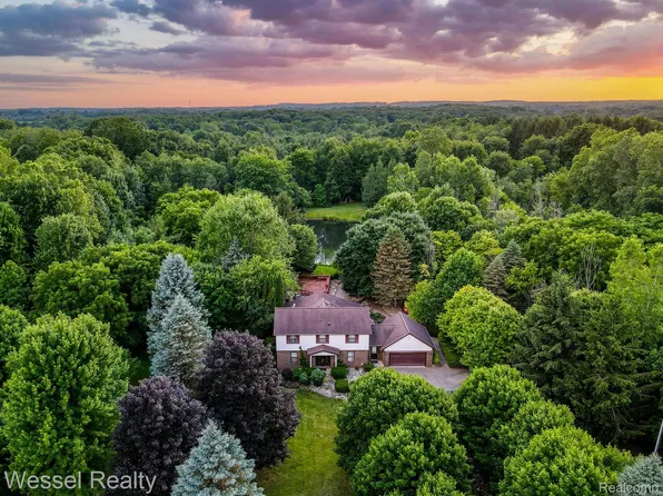 74075 McKay Rd, Bruce Township, MI 48065