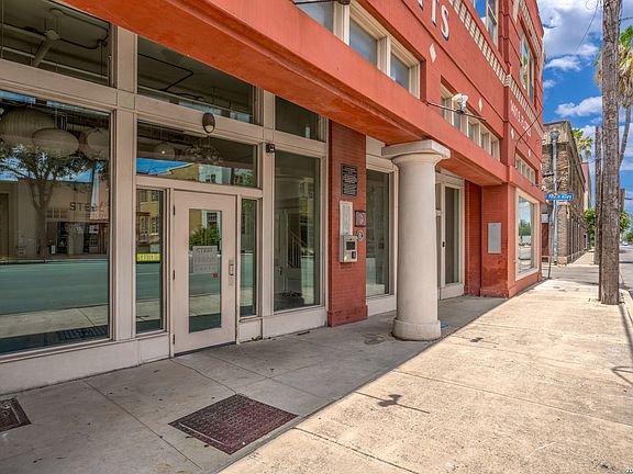 2nd image of 1401 S Flores #308