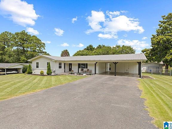 3rd image of 39 Pine Cir