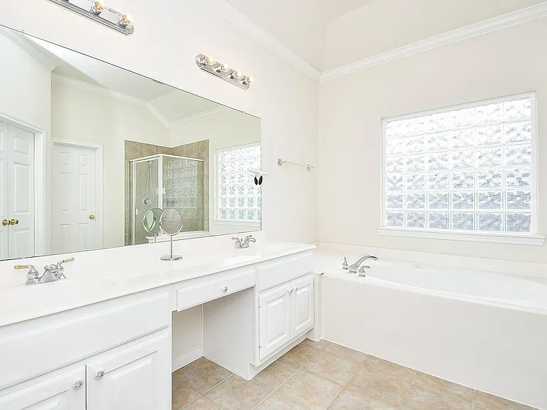 4703 Camden Brook Ln — Photo 28