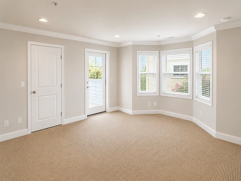 7718 Ivanhoe Ave — Photo 15