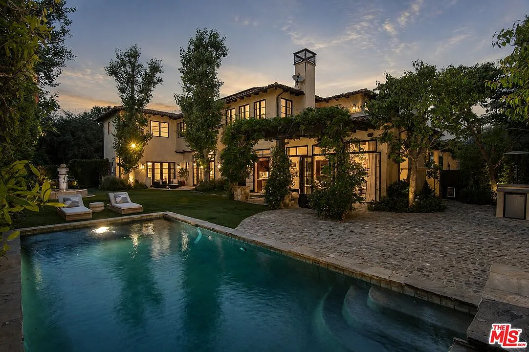 6 bed, 8.5 bath, 8472 sqft, $45,000 — Photo 1