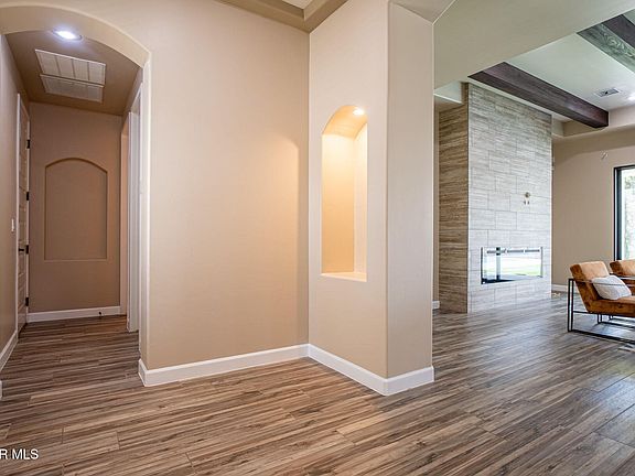 5th image of 12277 Clifton Hill Rd