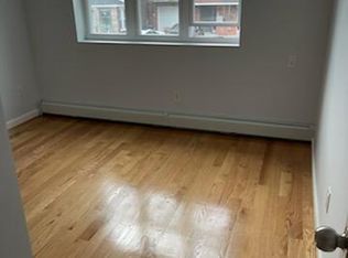 61-11 165th St #2, Fresh Meadows, NY 11365
