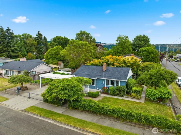 803 Bonney Avenue, Sumner, WA 98390