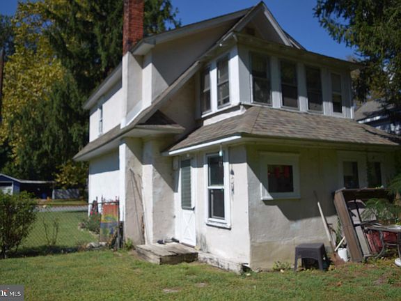 4th image of 4 Hazel Ave