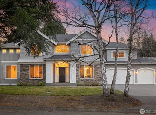 11015 NE 18th Pl, Bellevue, WA 98004