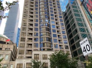 55 Bloor St E #905, Toronto, ON M4W 3W6