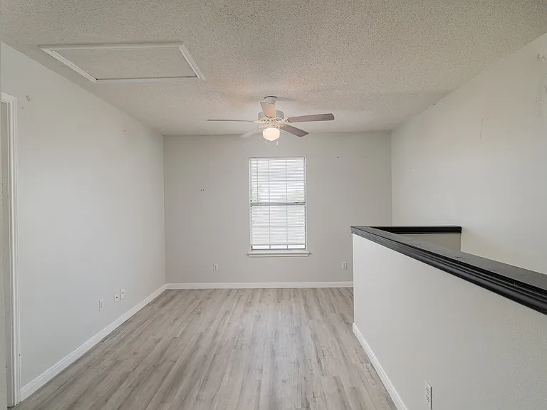 3425 Ozark Ave — Photo 13