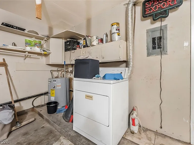 900 Willow Tree Dr #C — Photo 28