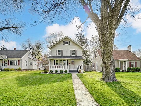 3rd image of 434 Deerfield Rd